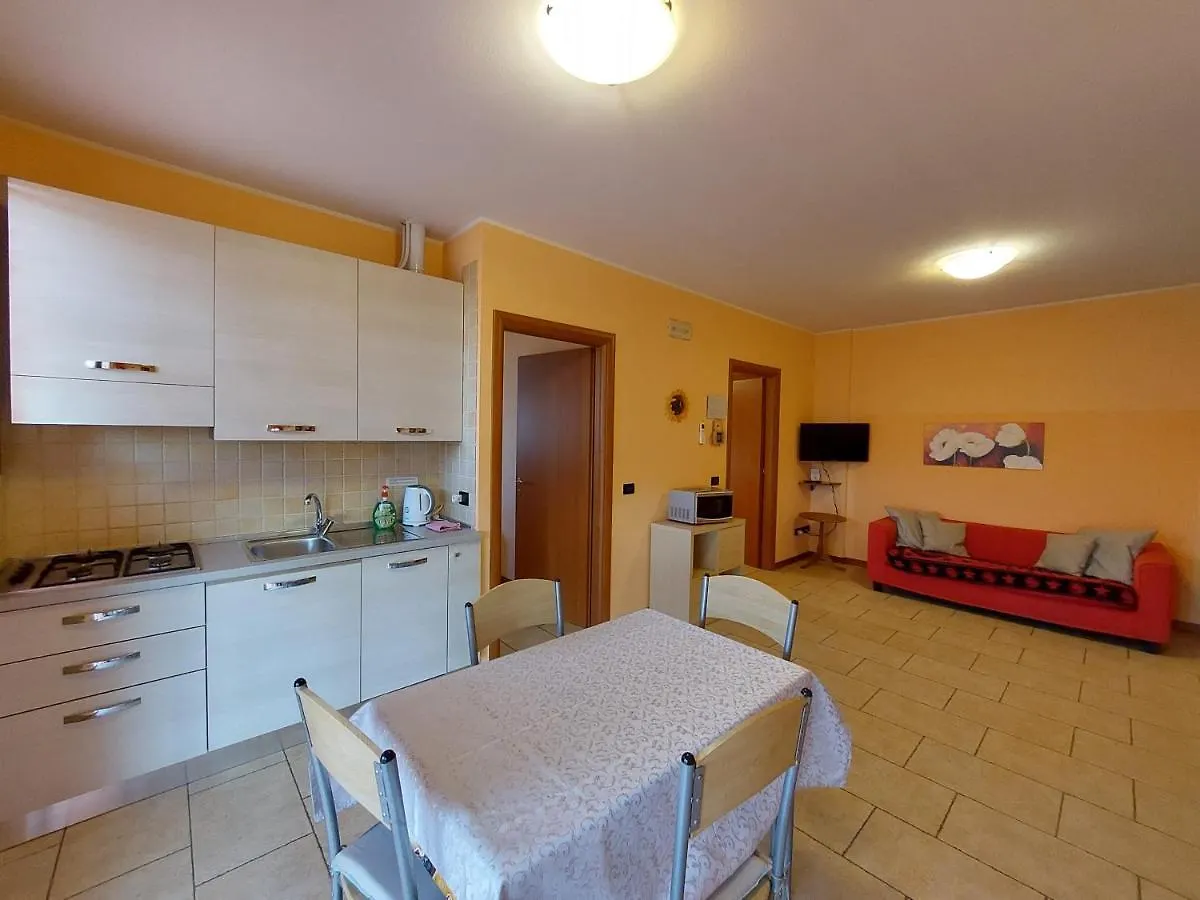 Κατάλυμα σε φάρμα Agriturismo Il Melograno Tessera Ιταλία